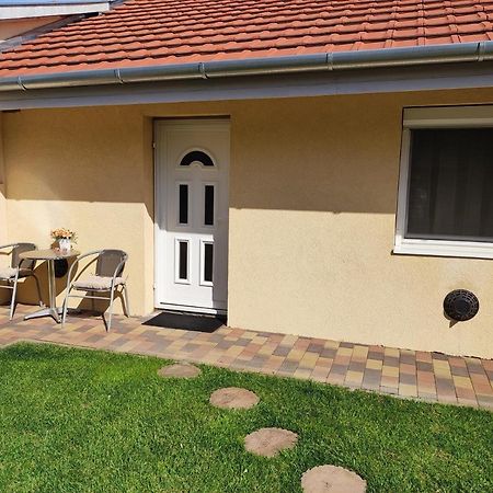 Green Garden Apartment Ingyenes Zart Parkoloval Szeged Bagian luar foto