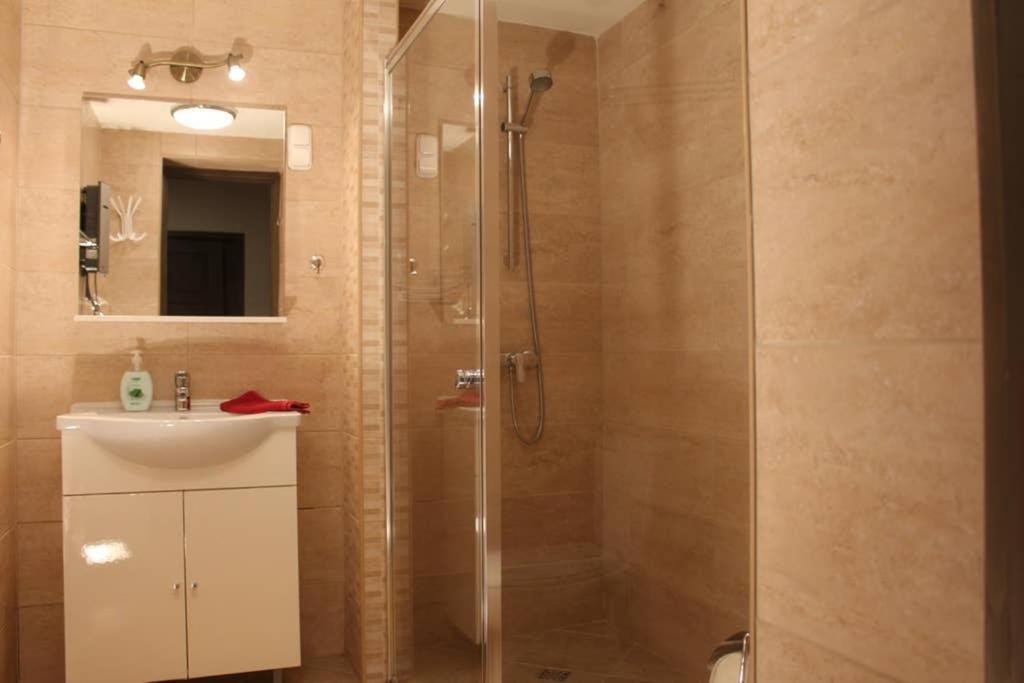 Green Garden Apartment Ingyenes Zart Parkoloval Szeged Bagian luar foto