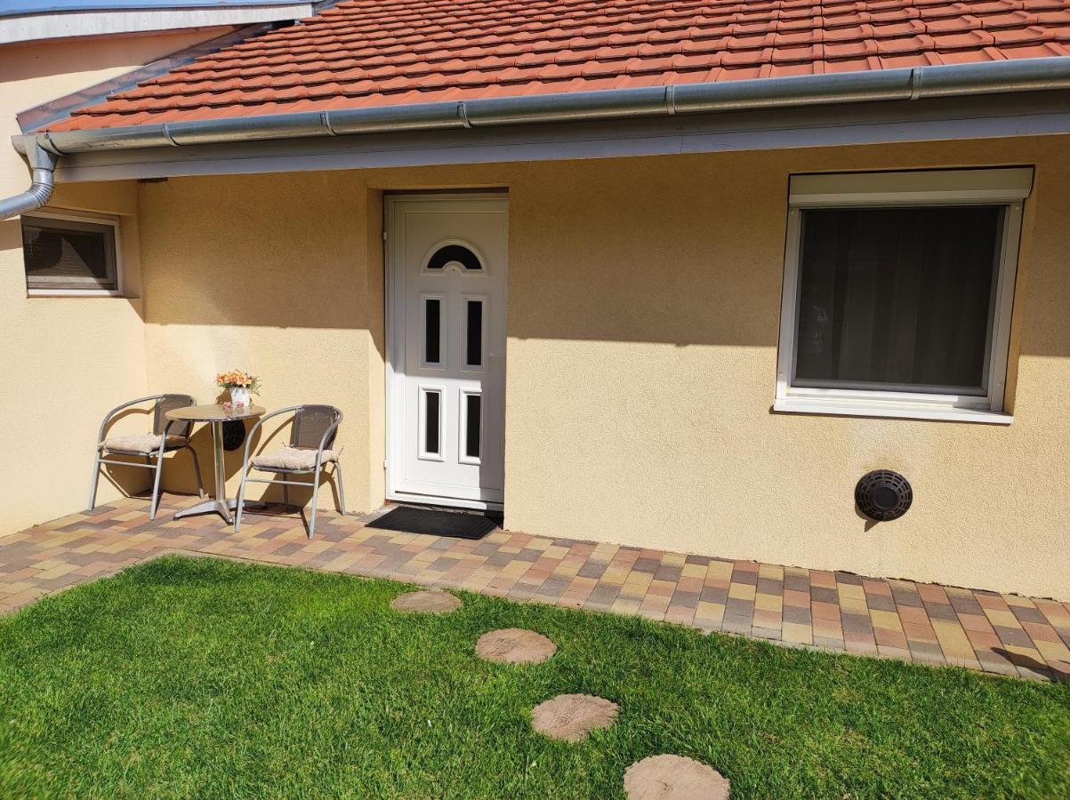 Green Garden Apartment Ingyenes Zart Parkoloval Szeged Bagian luar foto